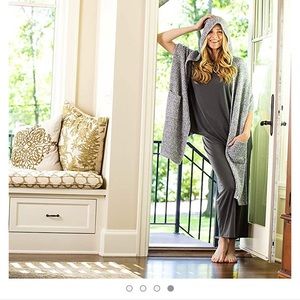 Softie Hooded Cardigan Scarf with Pockets